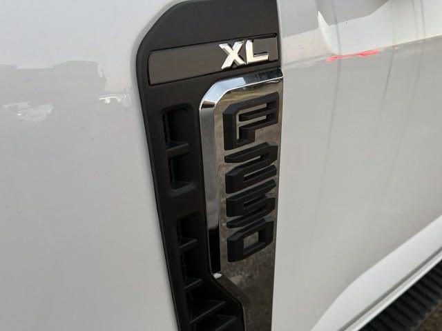 new 2024 Ford F-250 car, priced at $45,945