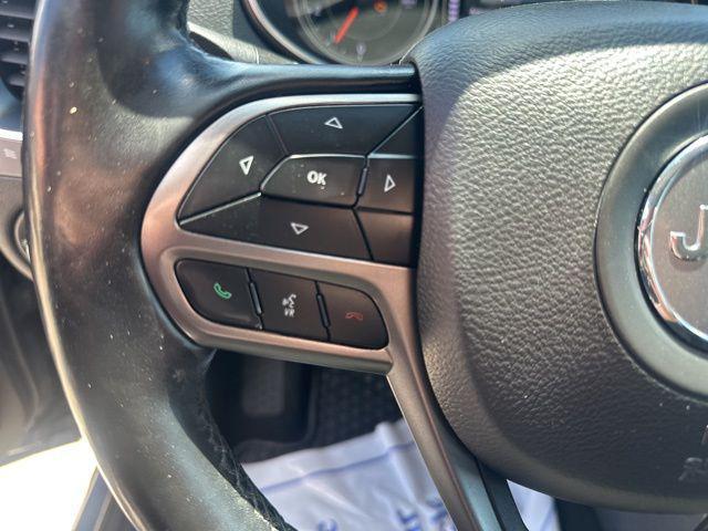 used 2020 Jeep Cherokee car, priced at $12,980