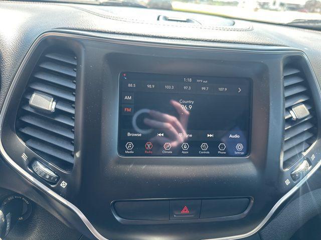 used 2020 Jeep Cherokee car, priced at $12,980