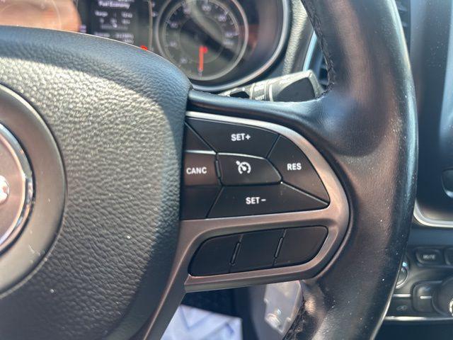 used 2020 Jeep Cherokee car, priced at $12,980