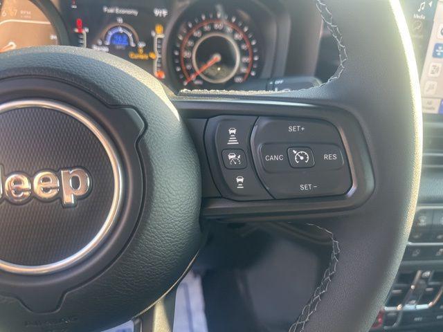 new 2025 Jeep Gladiator car, priced at $53,578