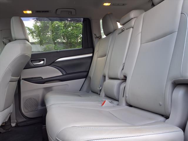 used 2016 Toyota Highlander car, priced at $19,494