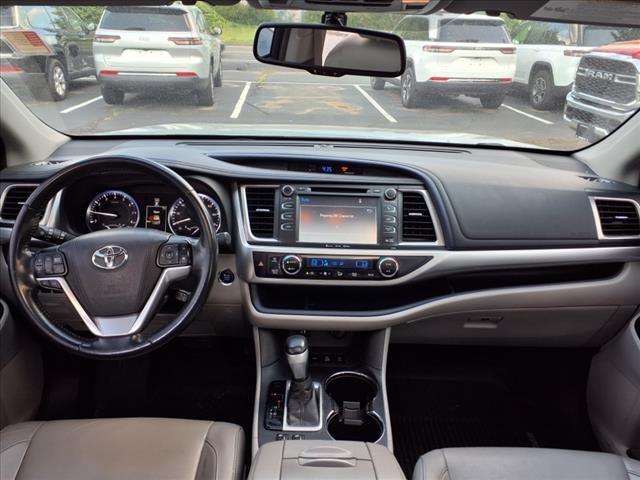 used 2016 Toyota Highlander car, priced at $19,494