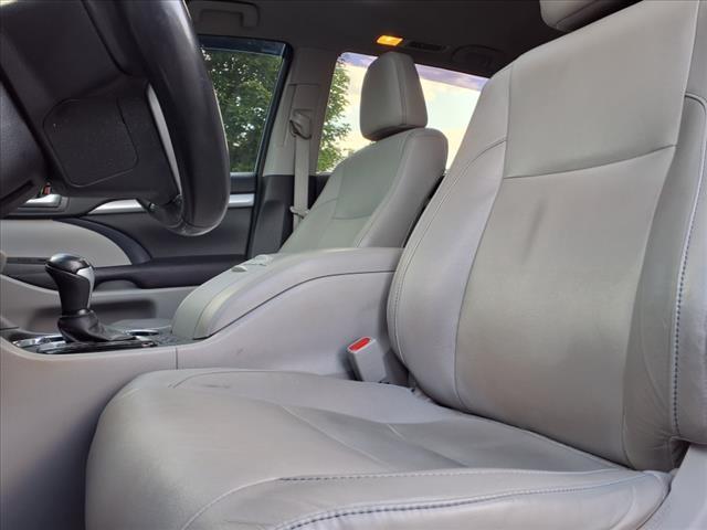 used 2016 Toyota Highlander car, priced at $19,494