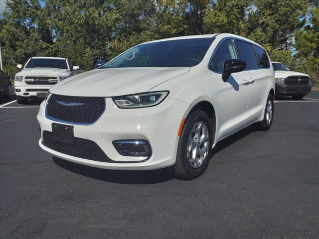 new 2024 Chrysler Pacifica car, priced at $45,500