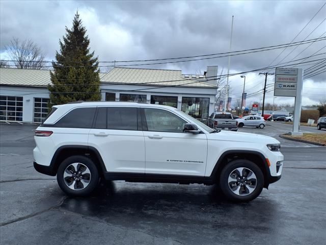 used 2022 Jeep Grand Cherokee car, priced at $32,221