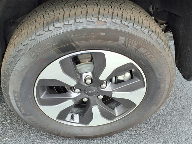 used 2024 Jeep Grand Cherokee car, priced at $36,613