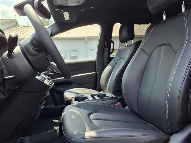 new 2025 Chrysler Voyager car, priced at $40,113
