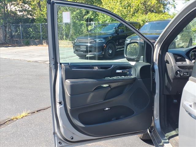 used 2017 Dodge Grand Caravan car