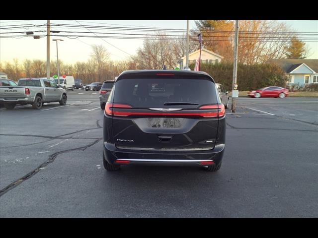 new 2025 Chrysler Pacifica car, priced at $45,420