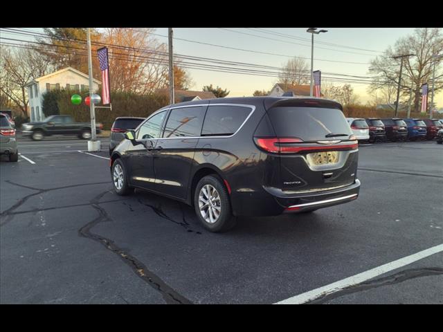 new 2025 Chrysler Pacifica car, priced at $45,420