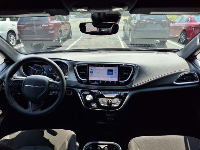 used 2022 Chrysler Pacifica car