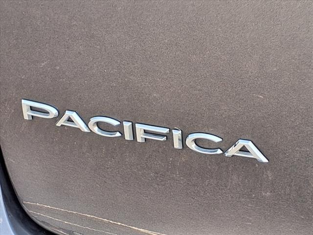 used 2022 Chrysler Pacifica car
