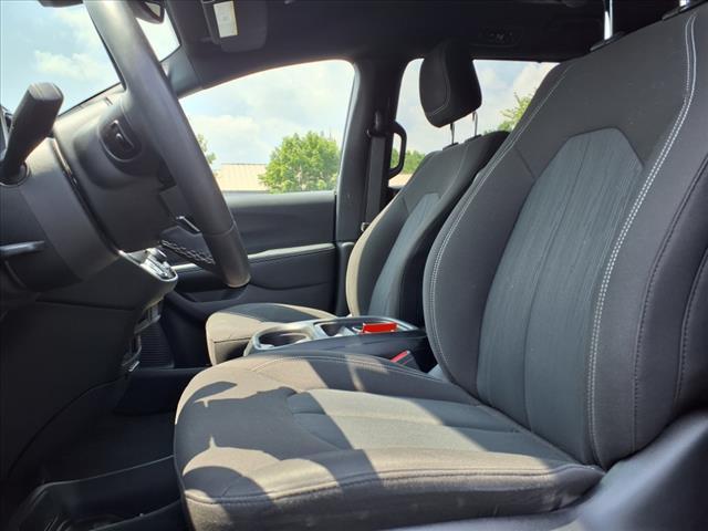 used 2022 Chrysler Pacifica car