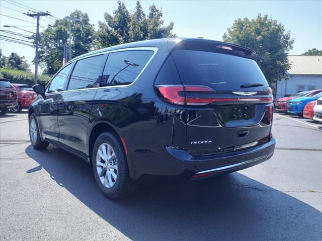 new 2024 Chrysler Pacifica car, priced at $43,690