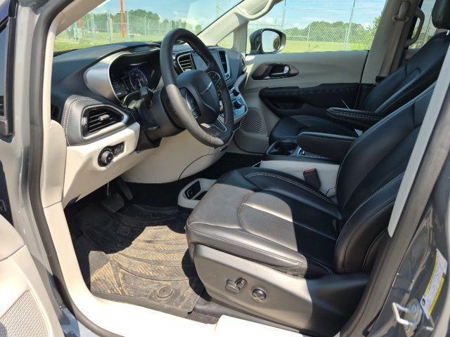 used 2023 Chrysler Pacifica car, priced at $29,127