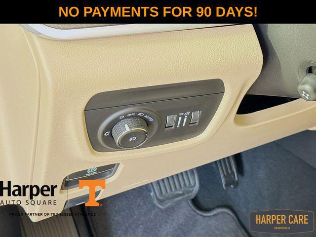 new 2025 Jeep Grand Cherokee car, priced at $46,653