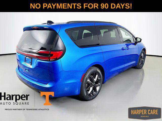 new 2026 Chrysler Pacifica car, priced at $43,663