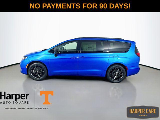 new 2026 Chrysler Pacifica car, priced at $43,663
