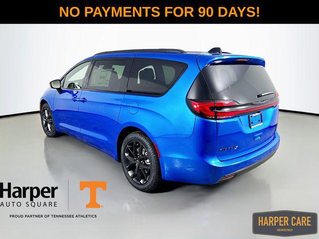 new 2026 Chrysler Pacifica car, priced at $43,663