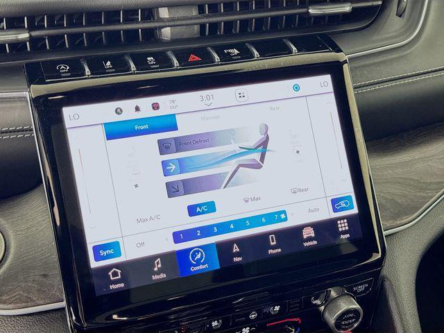 used 2022 Jeep Grand Cherokee car, priced at $33,929