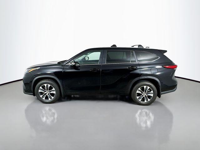 used 2023 Toyota Highlander car, priced at $38,717