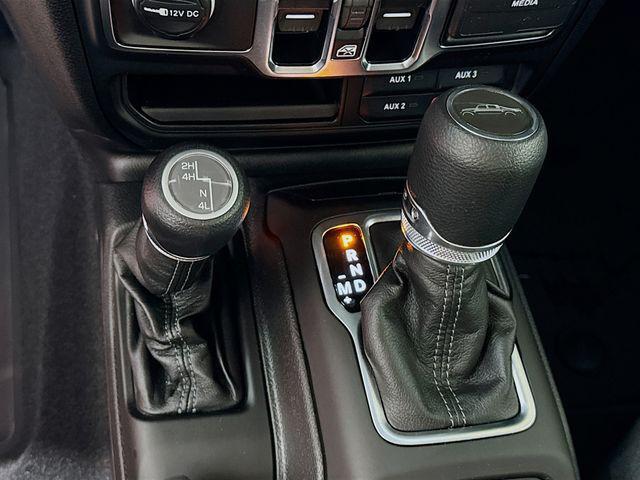 new 2025 Jeep Gladiator car, priced at $44,395