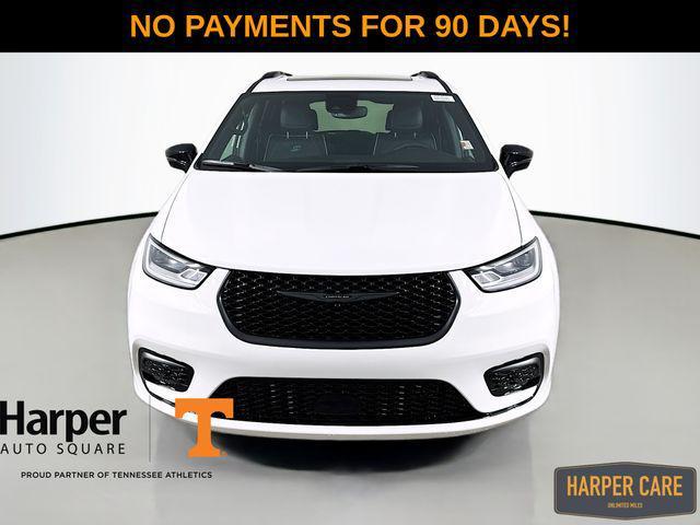 new 2025 Chrysler Pacifica car, priced at $49,208
