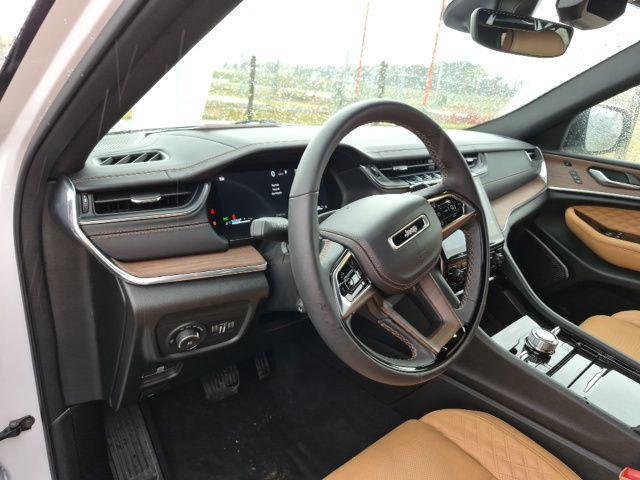 used 2024 Jeep Grand Cherokee car, priced at $47,799