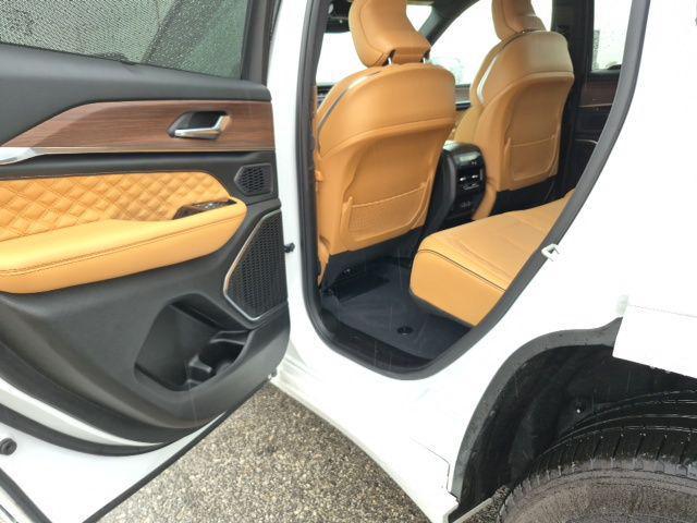 used 2024 Jeep Grand Cherokee car, priced at $47,799