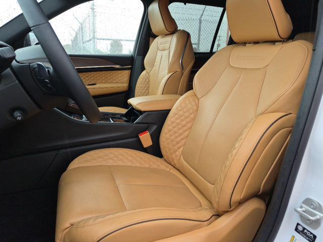 used 2024 Jeep Grand Cherokee car, priced at $47,799