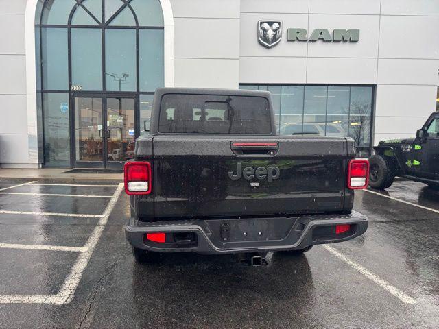 used 2021 Jeep Gladiator car, priced at $32,359