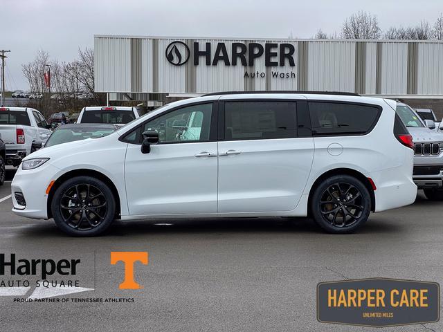 new 2024 Chrysler Pacifica car, priced at $51,468