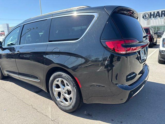 used 2023 Chrysler Pacifica car, priced at $29,098