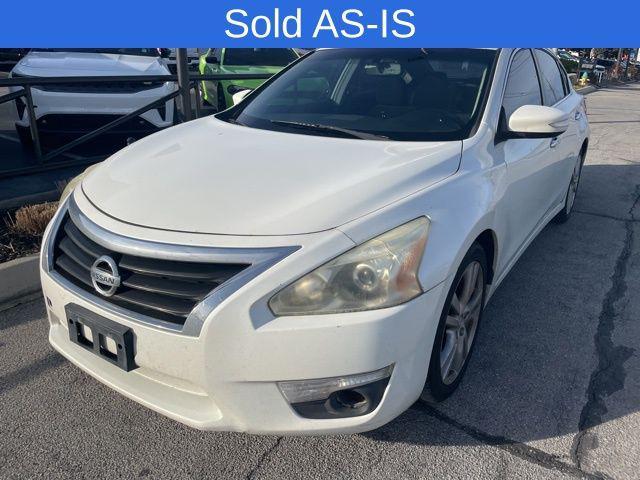 used 2013 Nissan Altima car, priced at $2,995