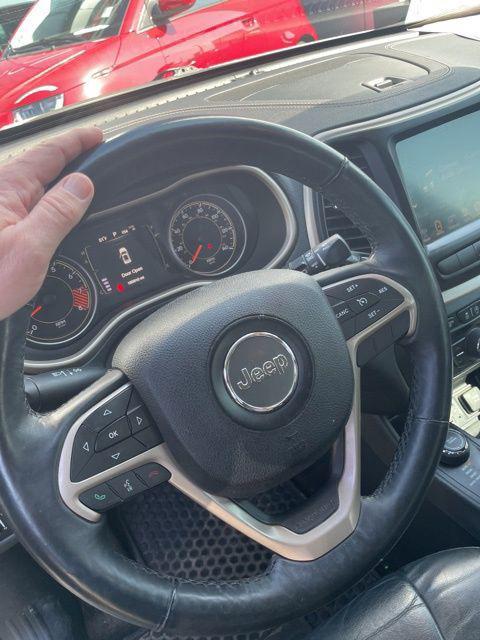 used 2015 Jeep Cherokee car, priced at $5,981