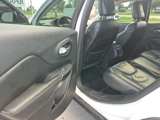 used 2015 Jeep Cherokee car, priced at $5,981