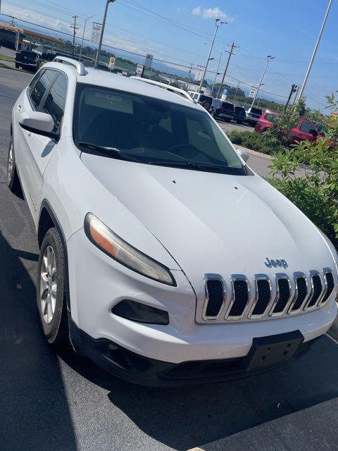 used 2015 Jeep Cherokee car, priced at $5,981