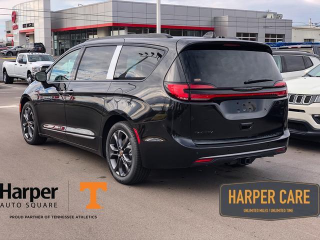 new 2023 Chrysler Pacifica car, priced at $45,156