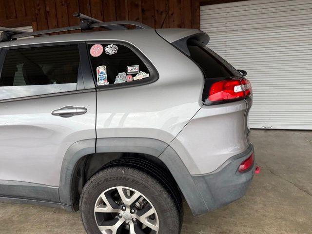 used 2015 Jeep Cherokee car, priced at $7,900