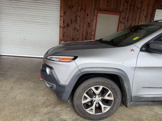 used 2015 Jeep Cherokee car, priced at $7,900