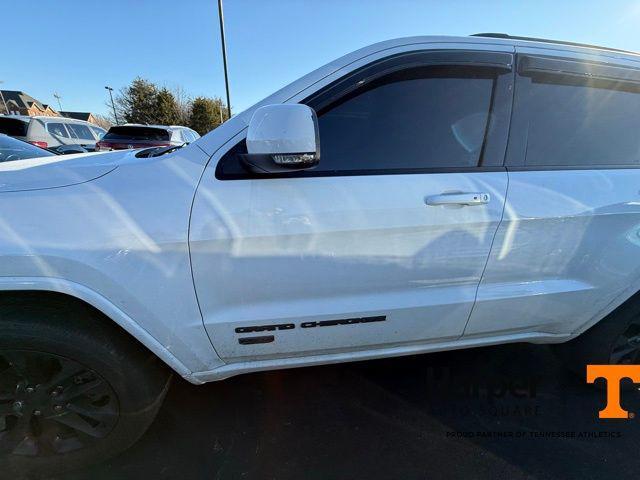 used 2016 Jeep Grand Cherokee car, priced at $12,871