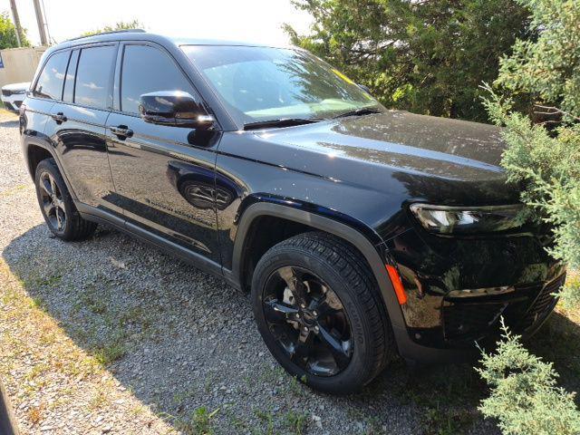 used 2023 Jeep Grand Cherokee car, priced at $30,933