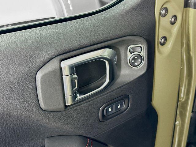 new 2025 Jeep Wrangler car, priced at $70,045