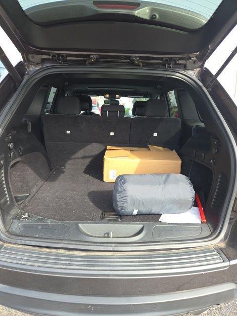 used 2015 Jeep Grand Cherokee car, priced at $8,897