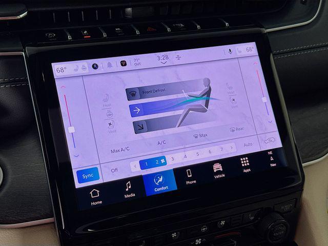 new 2025 Jeep Grand Cherokee car, priced at $46,653