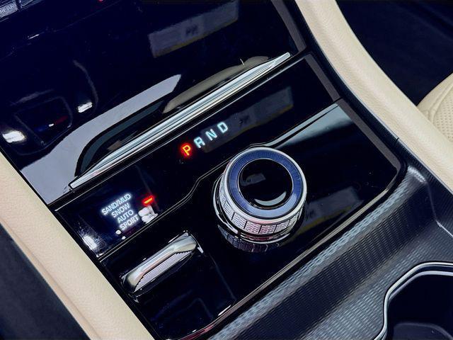 new 2025 Jeep Grand Cherokee car, priced at $46,653