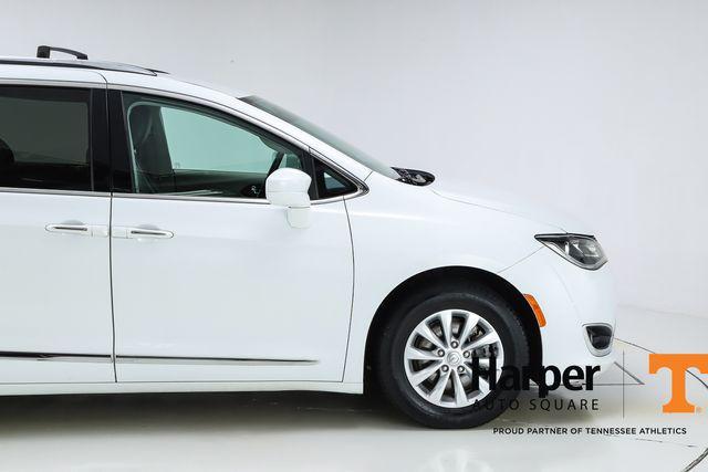 used 2018 Chrysler Pacifica car, priced at $10,401