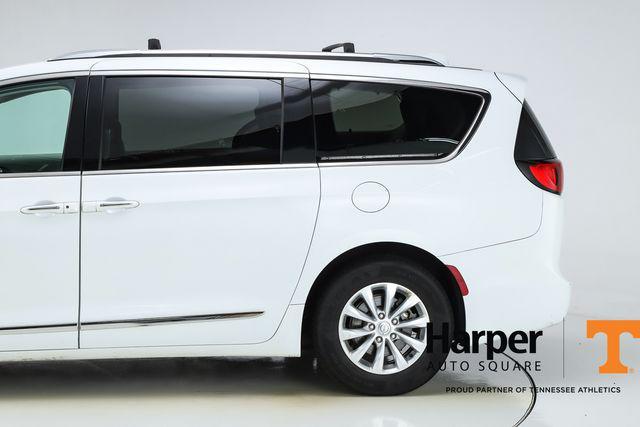 used 2018 Chrysler Pacifica car, priced at $10,401