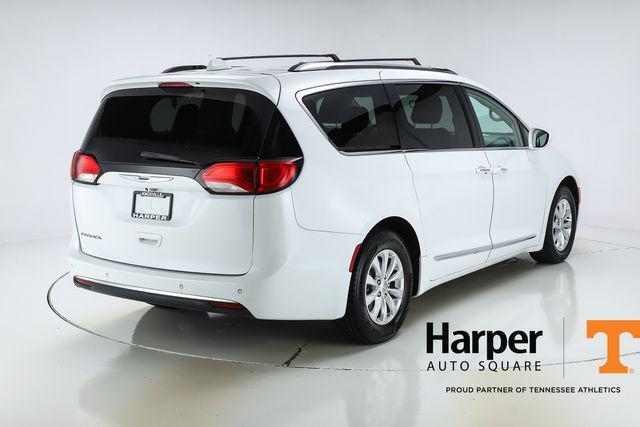 used 2018 Chrysler Pacifica car, priced at $10,401